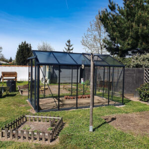 Montage serre AMBOISE largeur 5,60 m sur muret - Serre de jardin fabrication française LAMS